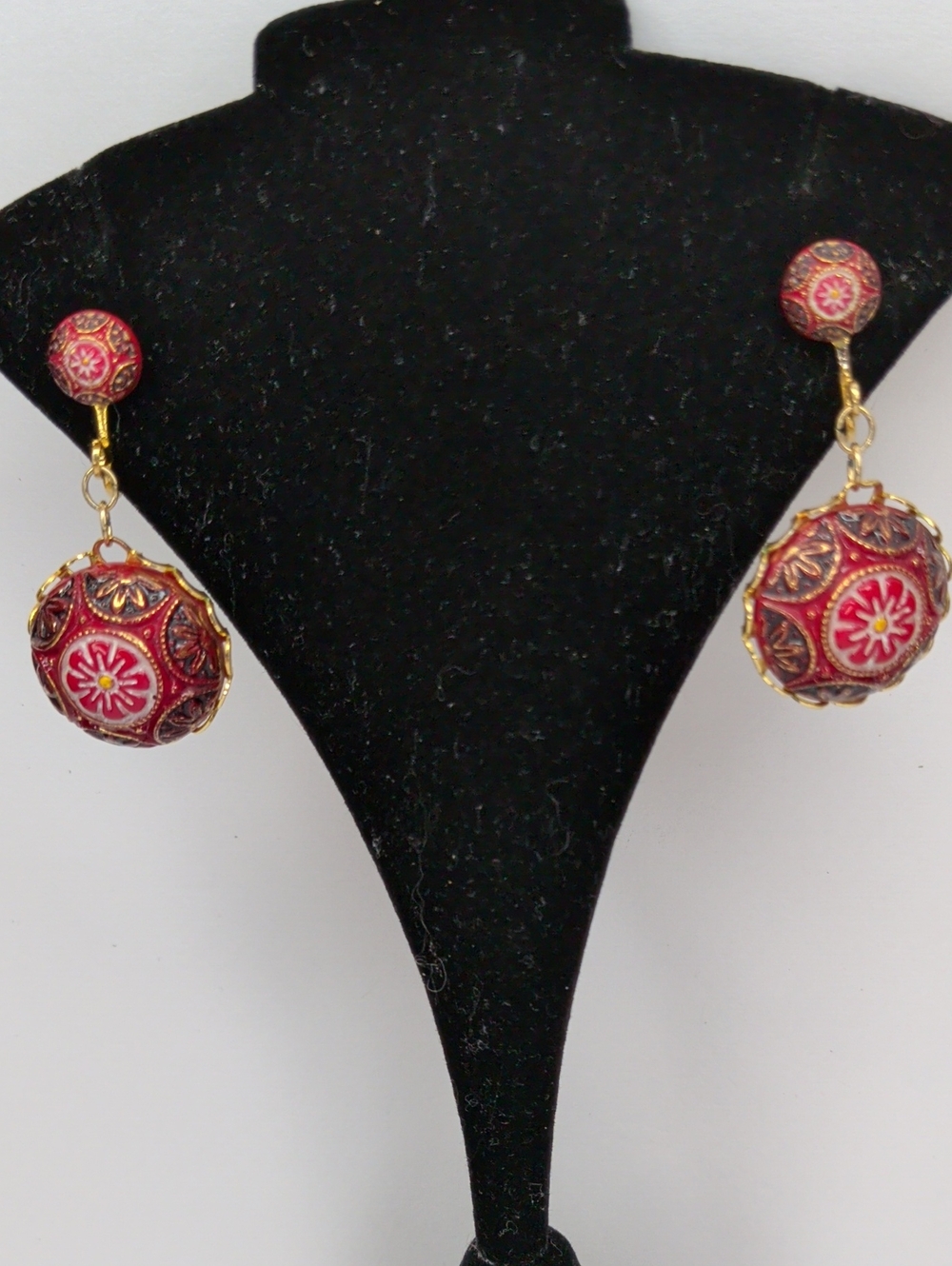 Vintage 70s Celebrity Red Drop Earrings Gold Tone Moroccan Style MCM Clip-on